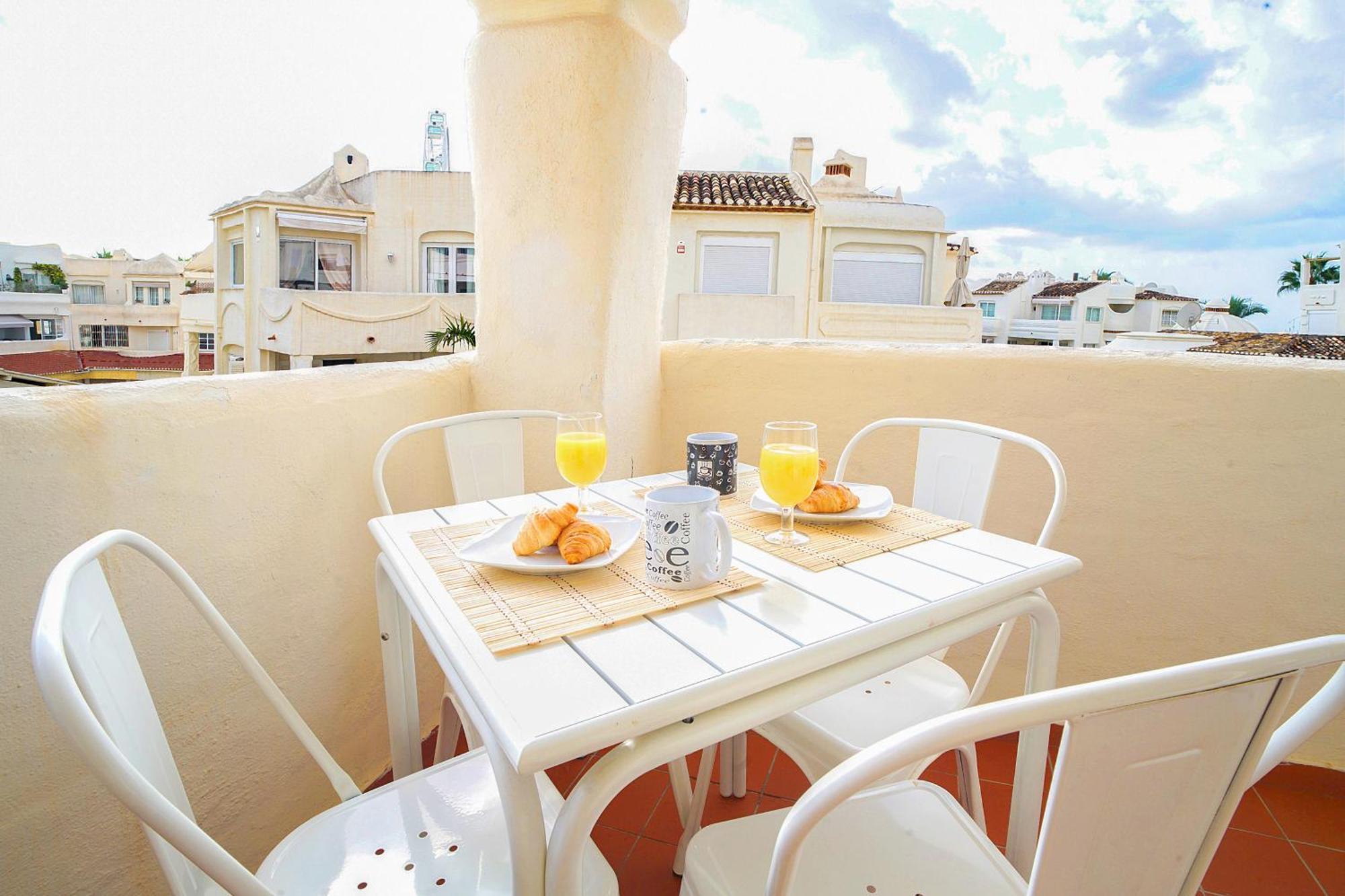 Apartamento Puerto Marinero En El Puerto Marina De En El Corazón De La Costa Del Sol. Benalmádena